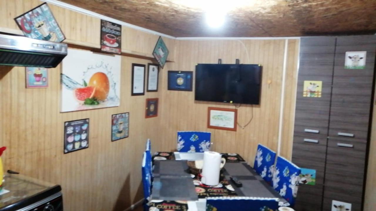 "Mi Hostal Tu Casa" Hostal Familiar Solo Empresas, Turistas Y Viajeros Espacio Para Bicicletas Y Motos Puerto Montt Esterno foto