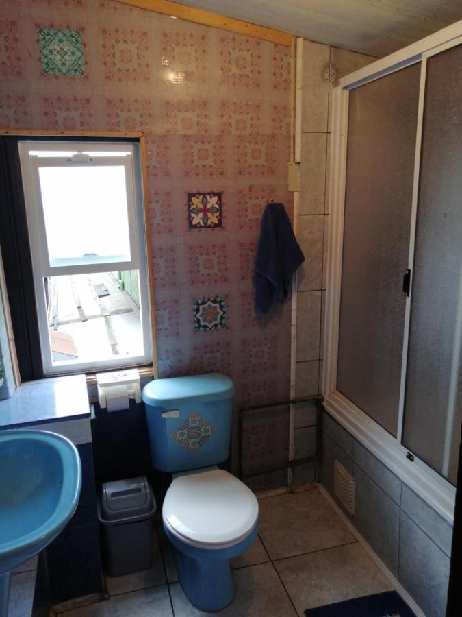 "Mi Hostal Tu Casa" Hostal Familiar Solo Empresas, Turistas Y Viajeros Espacio Para Bicicletas Y Motos Puerto Montt Esterno foto