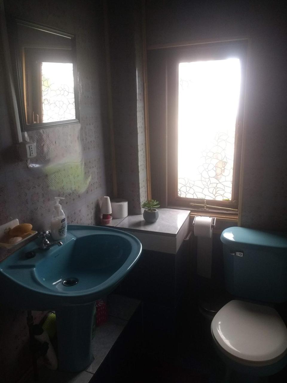 "Mi Hostal Tu Casa" Hostal Familiar Solo Empresas, Turistas Y Viajeros Espacio Para Bicicletas Y Motos Puerto Montt Esterno foto